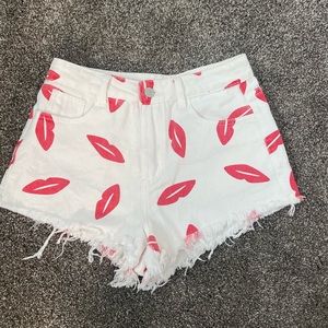 cute kiss shorts